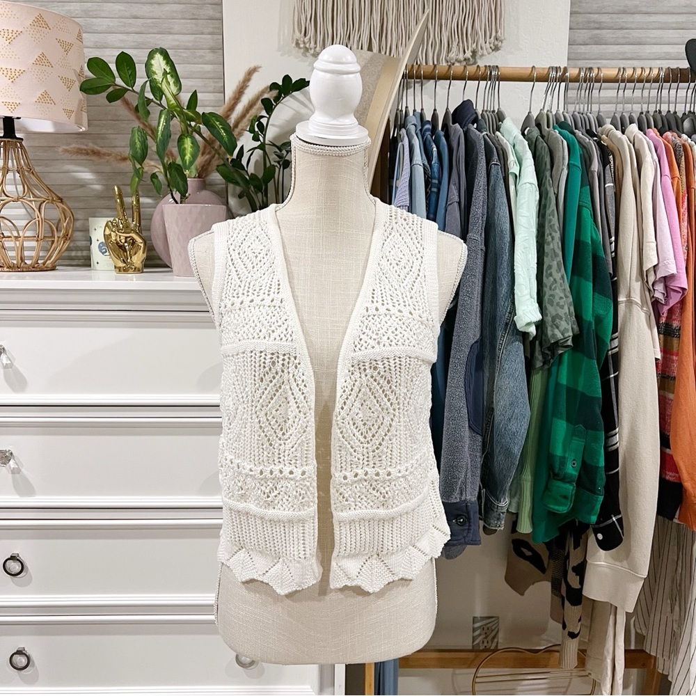 a new day. | Cream Knit Clasp Front Vest size Medium